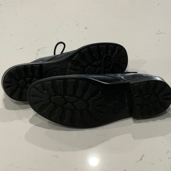 Born Dress Shoes - Men’s 9 - Picture 5 of 5